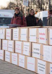 Menschen dürfen bei der Gesundheitsversorgung nicht an Barrieren stoßen. Foto: Renata Chueire