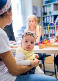 Versorgung in der Kindersprechstunde in Hamburg. Foto: Bente Stachowske