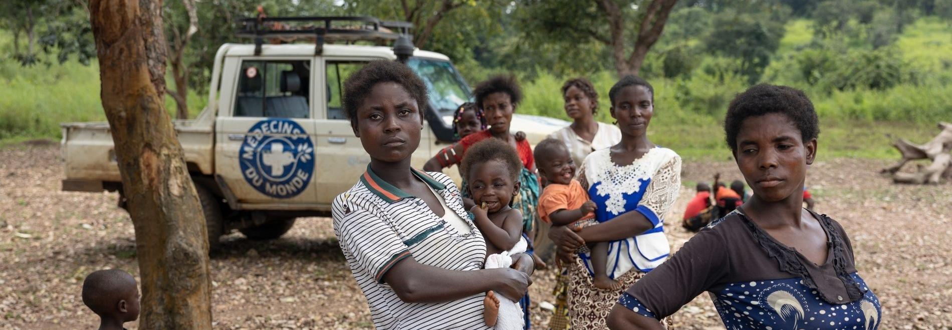Frauen und Kinder in Krisenregionen sind besonders vom Hilfsstopp betroffen. Foto: Alexis Aubin