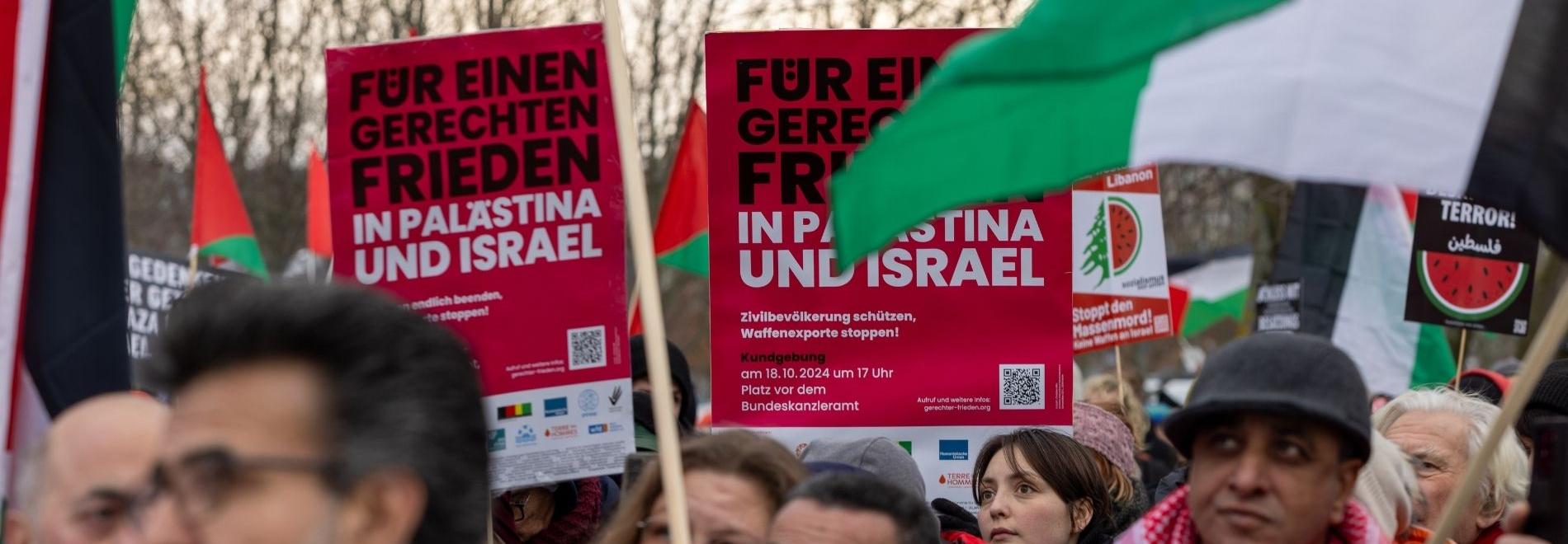 Kundgebung für einen gerechten Frieden in Palästina und Israel in Berlin. Foto: Stephane Lelarge