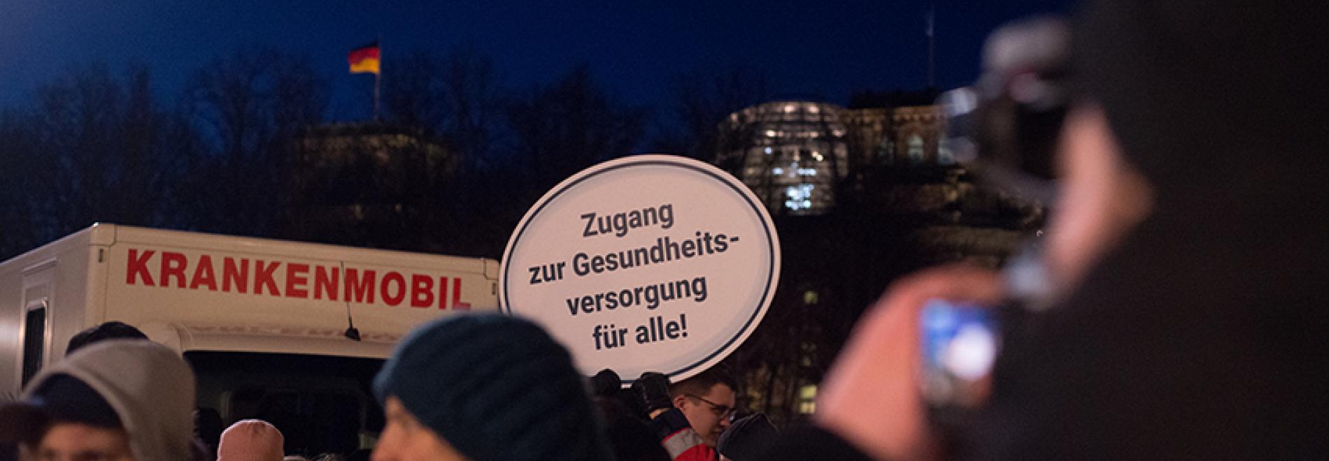Demonstration am Brandenburger Tor. Foto: Renate Chueire