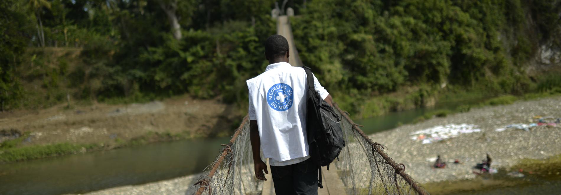 Ein Mitarbeiter von Ärzte der Welt in Haiti, Foto: Benoît Guenot