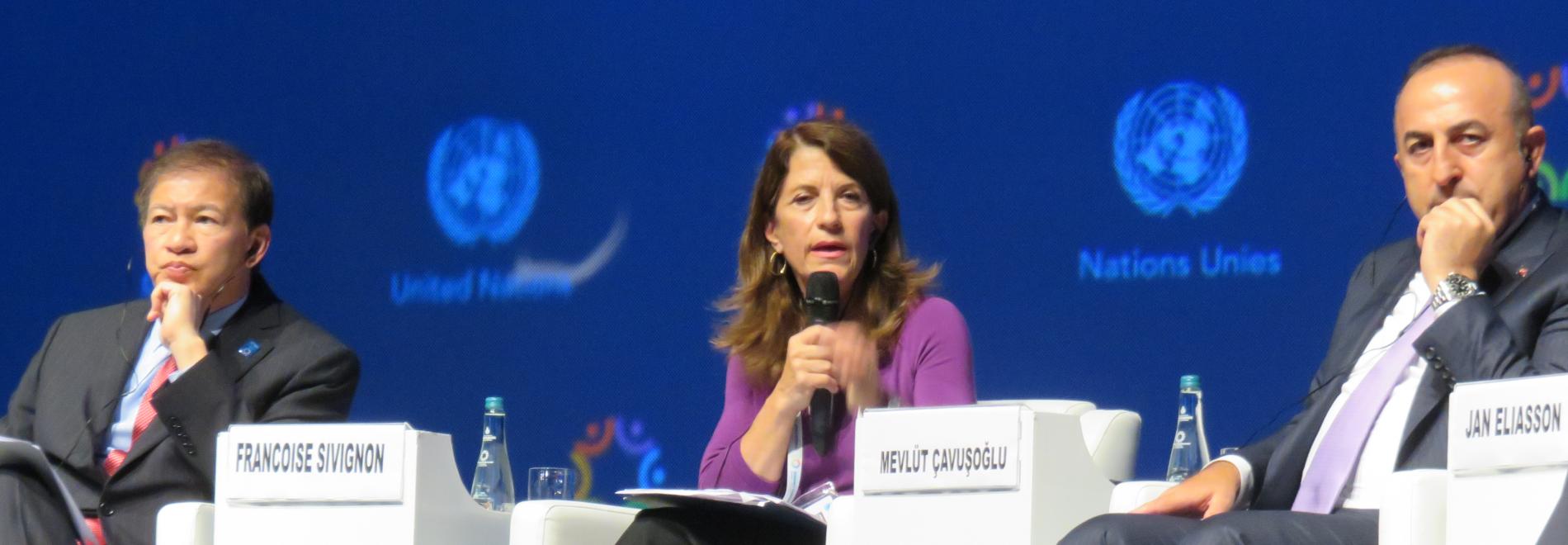 Dr. Françoise Sivignon, Präsidentin von Ärzte der Welt Frankreich, vertritt alle 500 internationalen Nichtregierungsorganisationen (NRO). Foto. Ärzte der Welt