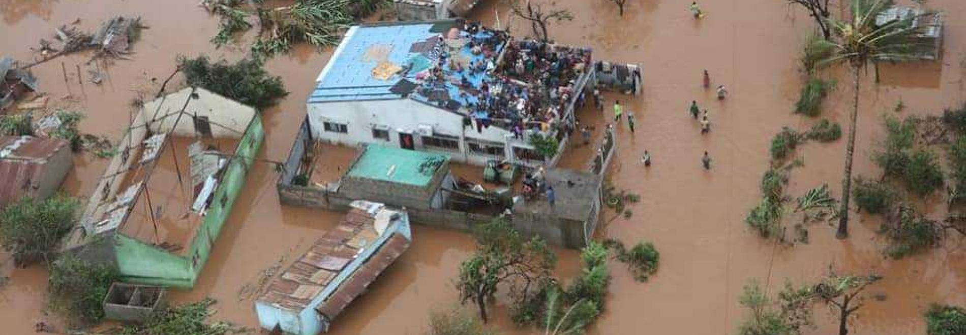Der Wirbelsturm Idai hat in Mosambik verheerende Zerstörungen und Überschwemmungen verursacht  Überflutungen in Mosambik nach Wirbelsturm Idai
