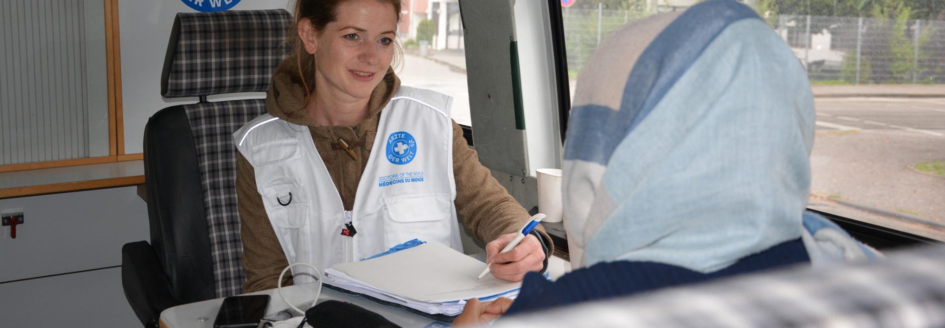 Beratung für Geflüchtete im Ankerzentrum Waldkraiburg Beratung für Geflüchtete im Ankerzentrum Waldkraiburg