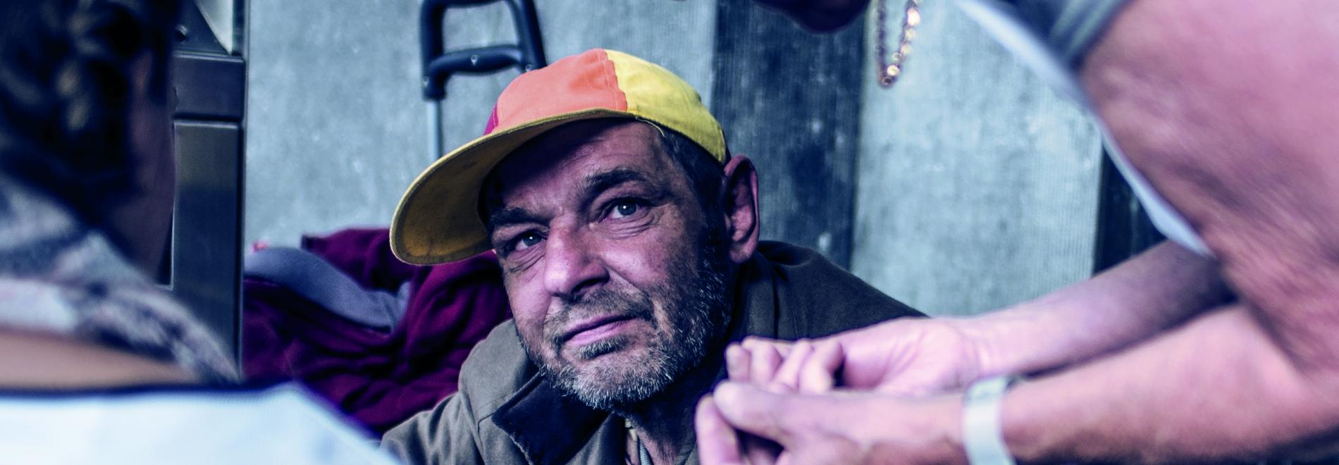 Im Observatory Report 2019 analysieren wir die Situation von Menschen ohne ausreichenden Zugang zu medizinischer Versorgung in Europa