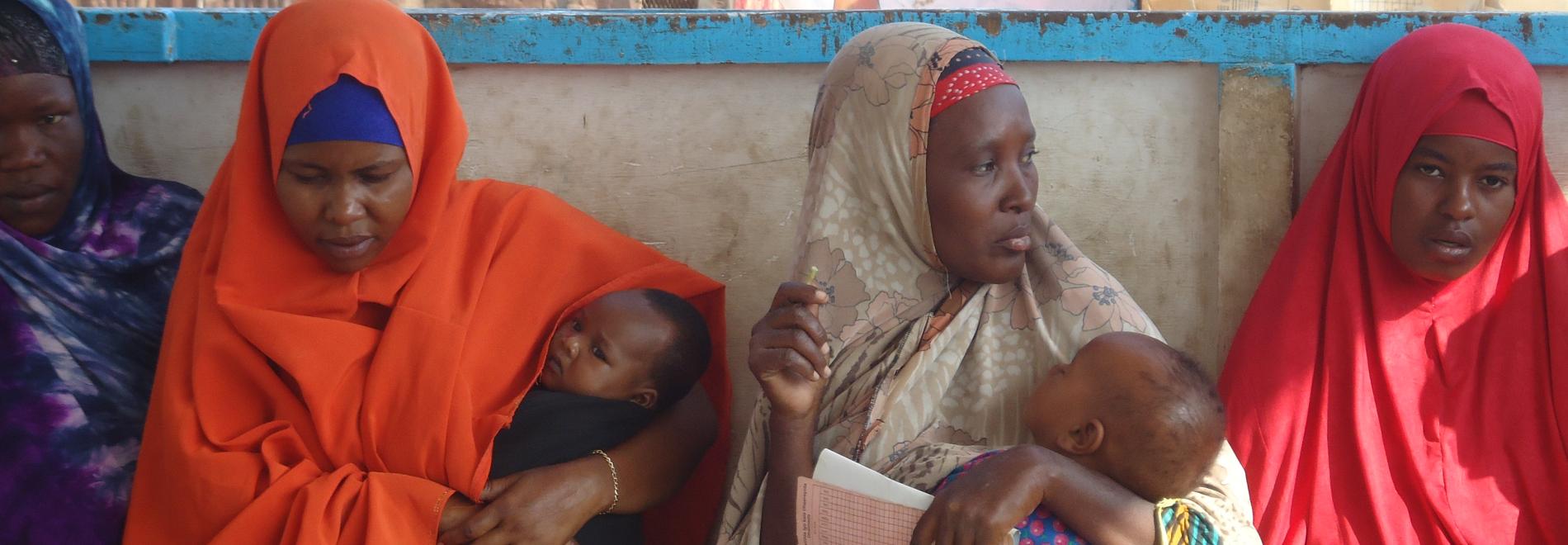 Somalische Mütter mit ihren Kindern. 