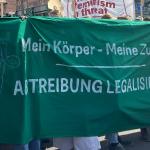 Menschen demonstrieren für die Abschaffung des §218. Foto: Ärzte der Welt