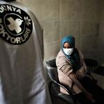 Eine Frau in Afrin im Krankenhaus. Foto: Ärzte der Welt / Dünya Doktorları Derneği (DDD)