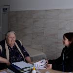 Patientin und Ärztin in der Ukraine. Foto: Ärzte der Welt 