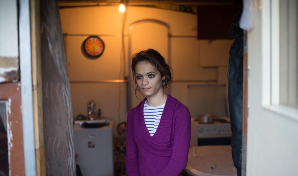 Denisa, 15 Jahre alt. Foto: Benoît Guenot Denisa, 15 Jahre alt. Foto: Benoît Guenot