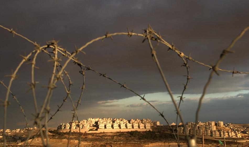 Blick durch Stacheldraht: Ärzte der Welt leistet Nothilfe, nachdem der Konflikt in Palästina erneut eskaliert. Foto: Ärzte der Welt Blick durch Stacheldraht: Ärzte der Welt leistet Nothilfe, nachdem der Konflikt in Palästina erneut eskaliert. Foto: Ärzte der Welt