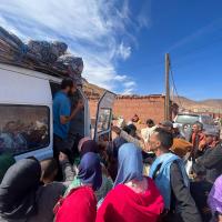 Die Menschen in den marokkanischen Erdbebengebieten sind auf die Versorgung von außerhalb angewiesen. Foto: Marc Ferra