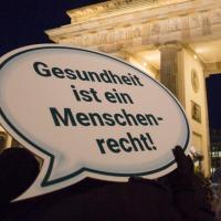 Demonstration vor dem Brandenburger Tor. Foto: Walter Wetzler