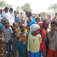 Kinder in Äthiopien im Afar-Gebiet. Ärzte der Welt setzt sich dort gegen die weibliche Genitalverstümmelung ein. Foto: Ärzte der Welt