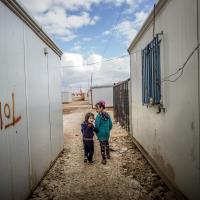 Kinder in einem jordanischen Flüchtlingscamp. Foto: Olivier Papegnies