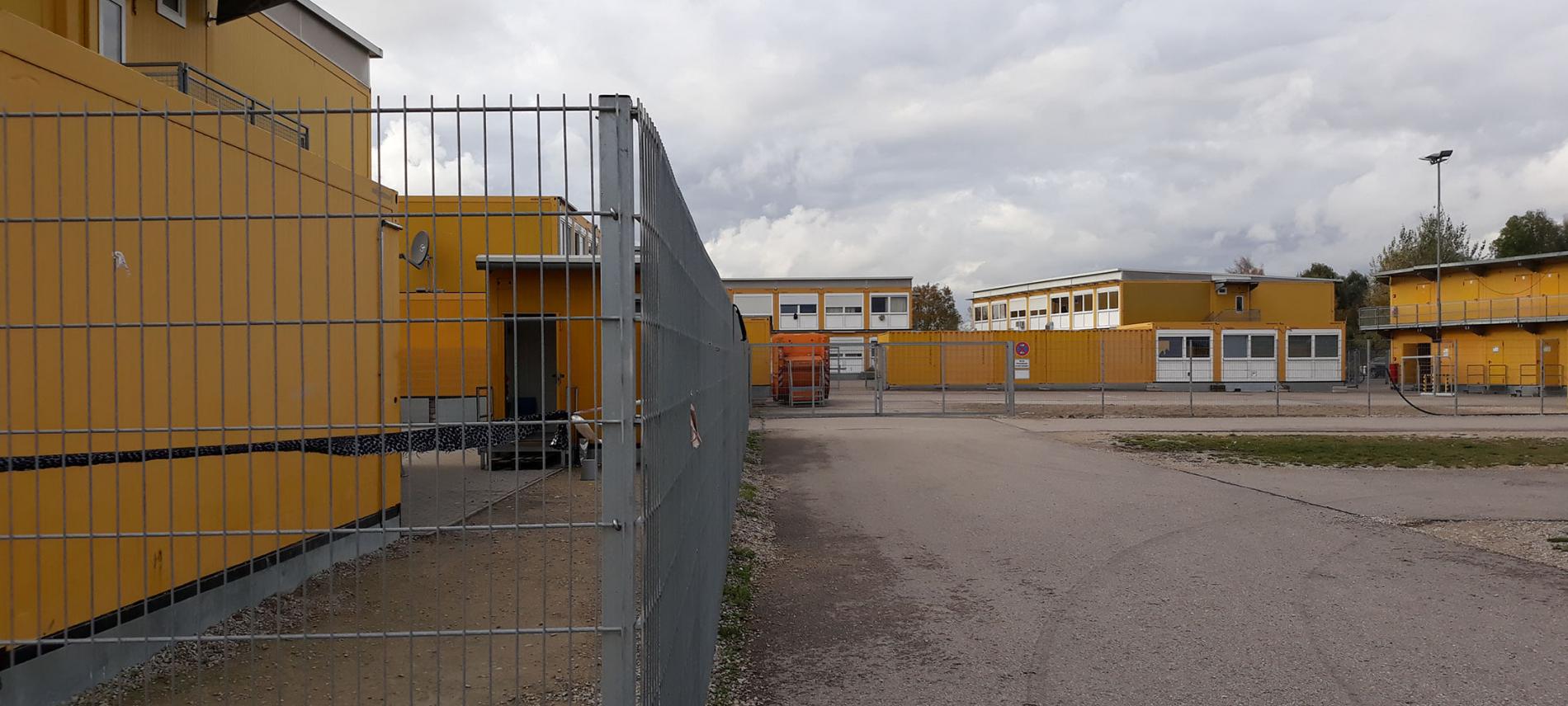 Ankerzentren sind keine geeignete Unterbringungsmöglichkeit für gelfüchtete Menschen. Symbolbild: Ankerzentrum in Bayern. Foto: Bayerischer Flüchtlingsrat