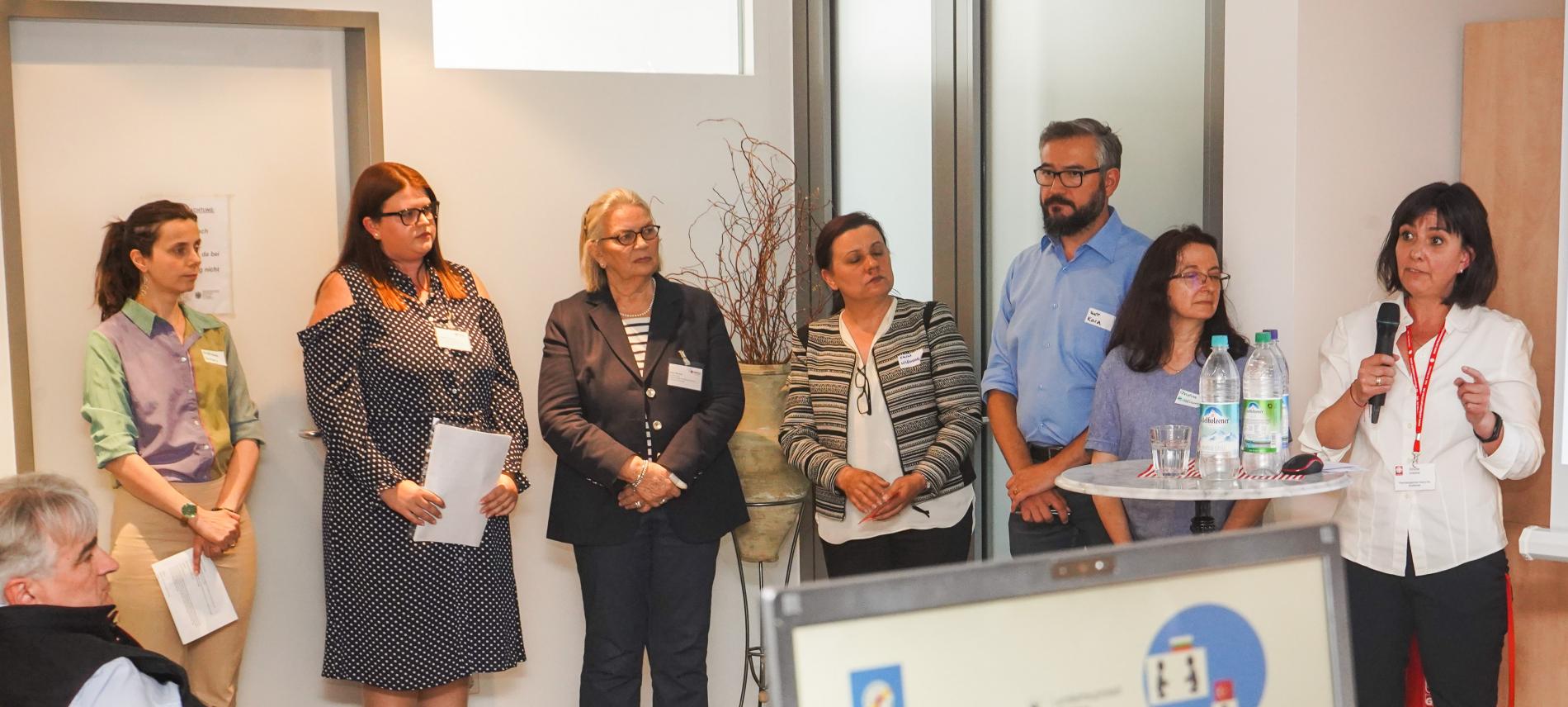 Hilfsorganisationen und Betroffene diskutierten über die Situation von EU-Bürgern in Not. Foto: Bodmer / Caritas München