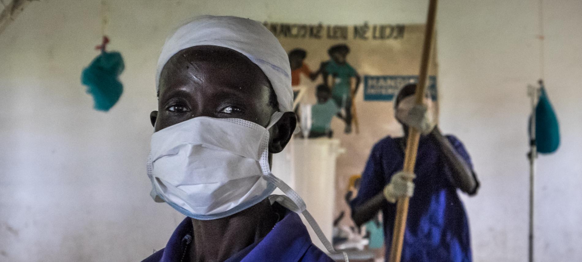 Arzt in einem Krankenhaus im Südsudan. Foto: Bruno Abarca