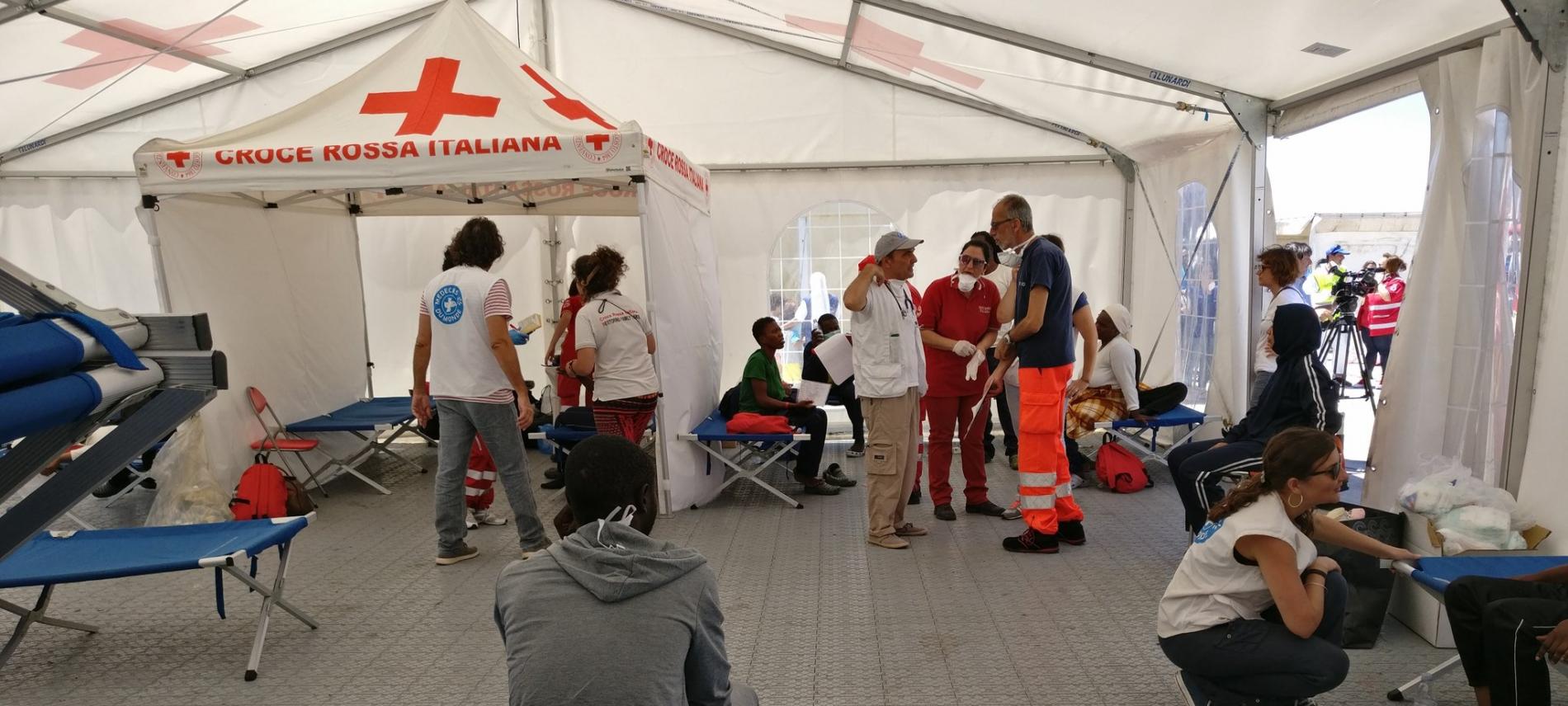 Ärzte der Welt unterstützt italienische Behörden in Kalabrien bei der medizinischen Versorgung von Bootsflüchtlingen. Foto: Ärzte der Welt