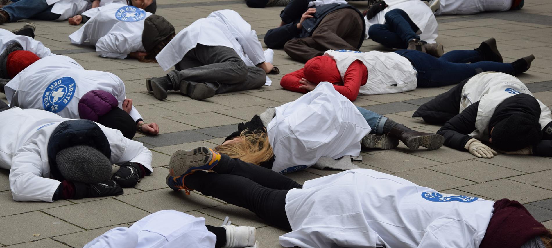 Flashmob in München zur Kampagne Targets of the World