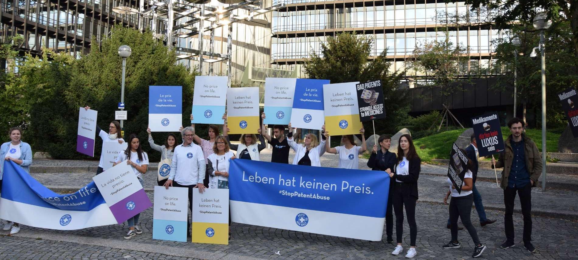 Protest gegen Wucherpreise bei Medikamenten 