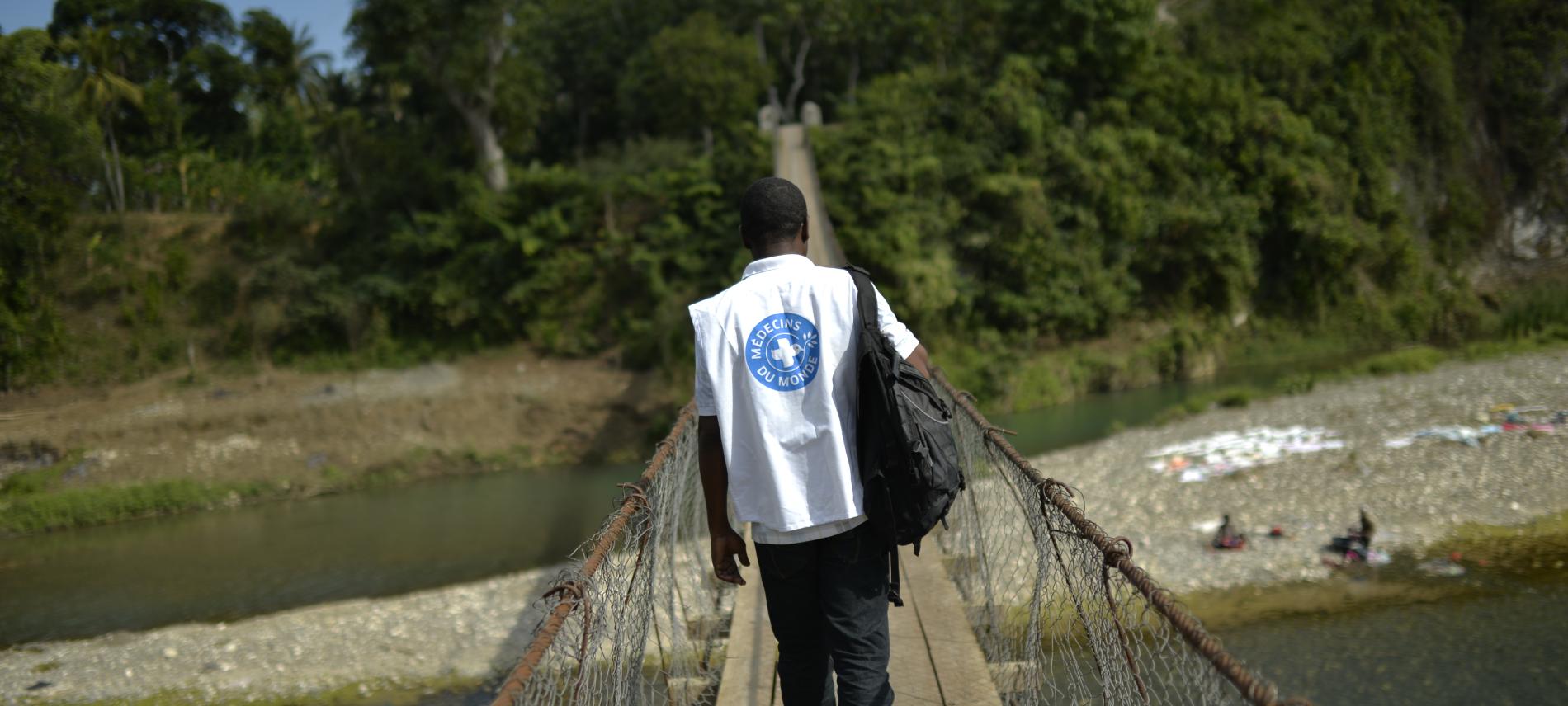 Ein Mitarbeiter von Ärzte der Welt in Haiti, Foto: Benoît Guenot