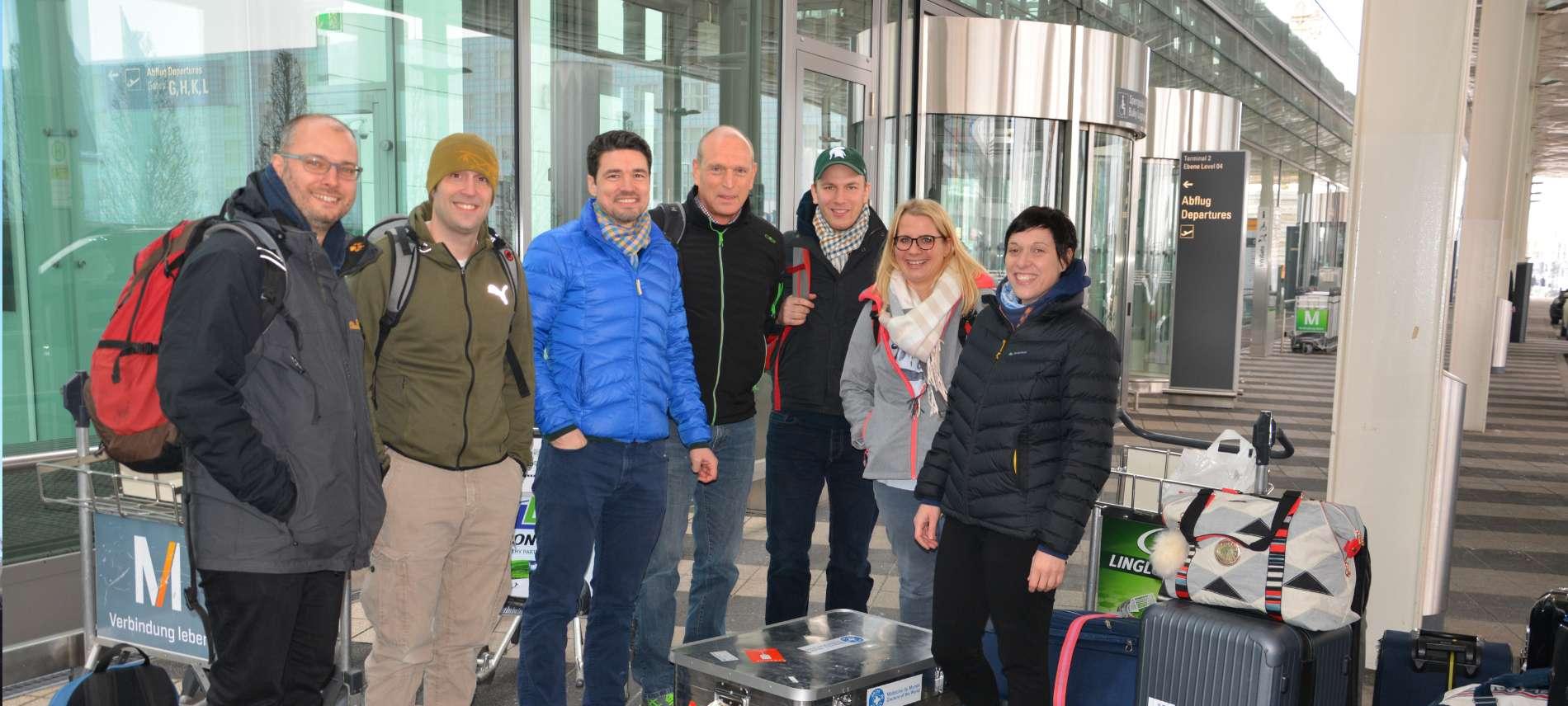 Ärzte-Team am Münchner Flughafen