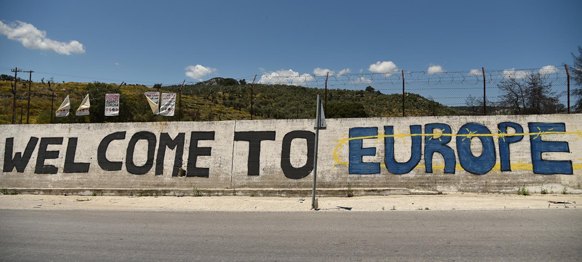 Viele Flüchtlingscamps liegen inzwischen hinter hohen Mauern und Stacheldraht, auch auf Lesbos. Foto: Chris Schmid