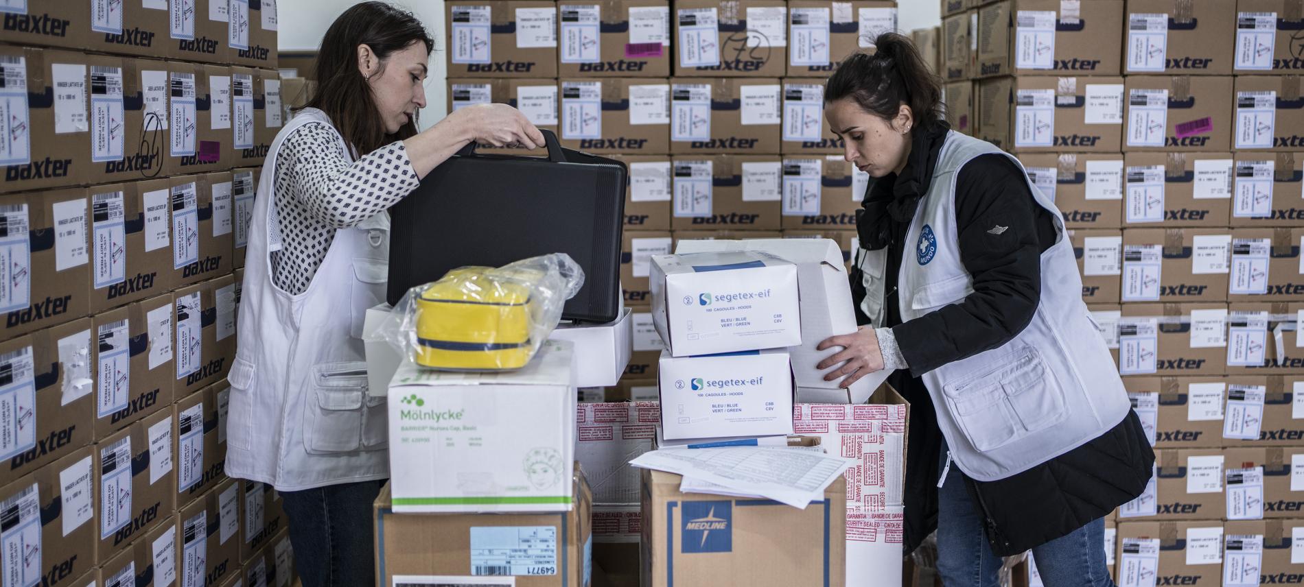 Eine Lieferung humanitärer Güter im ukrainischen Czernowitz. Foto: Olmo Calvo