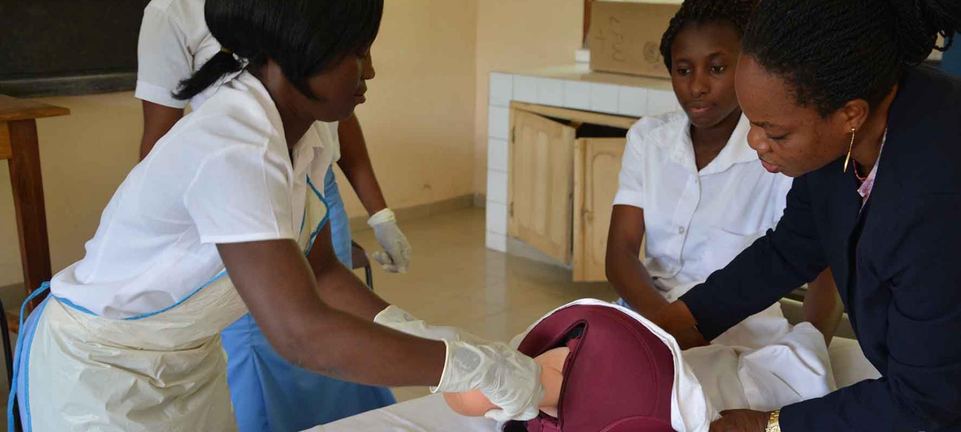 Schulung in Togo. Foto: Ärzte der Welt.