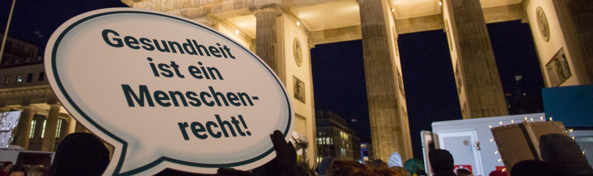 Demonstration vor dem Brandenburger Tor. Foto: Walter Wetzler