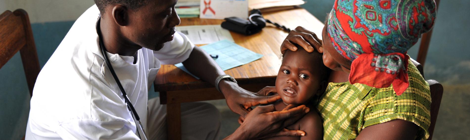 Medizinische Versorgung in Liberia. Foto: Georges Gobet