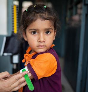 Foto: Saiyna Bashir. Girl in Pakistan