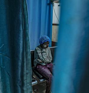 Patient at the Al-Aqsa hopsital in Gaza. Credit: M. Al Masri