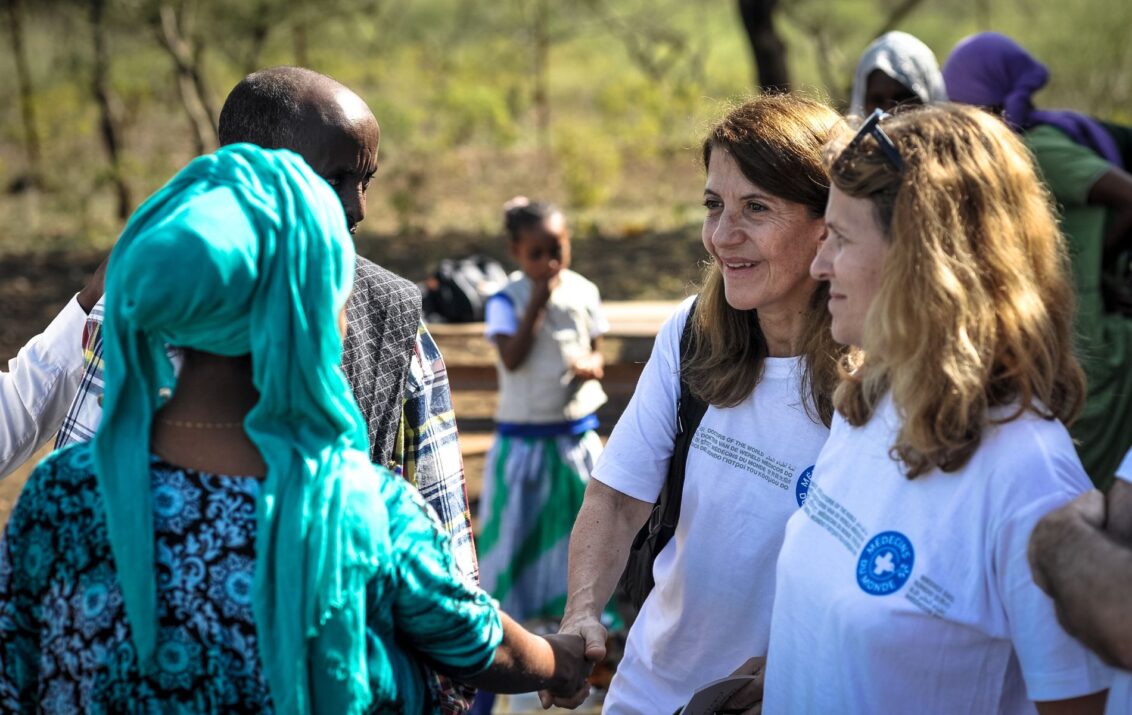 © Quentin Top Äthiopien: Vier Menschen unterhalten sich. © Quentin Top