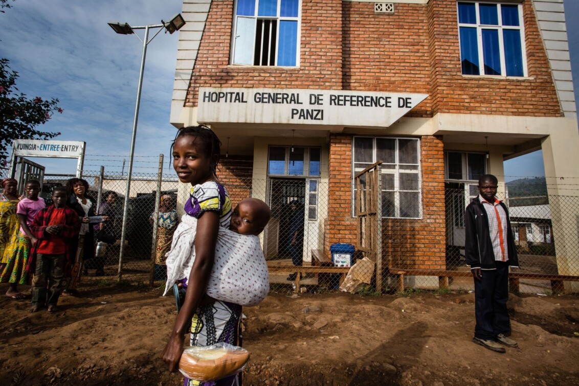 DR Kongo: Die DR Kongo ist seit über dreißig Jahren von Konflikt und Krieg überschattet. Gleichzeitig ist das Gesundheitssystem in der DR Kongo vollständig überlastet. © Kristof Vadino