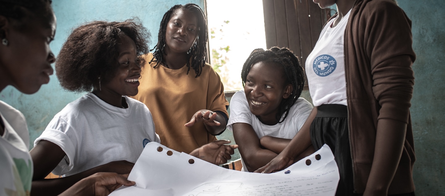 Ärzte der Welt Team bei der Planung ihres nächsten Einsatzes in Mosambik.