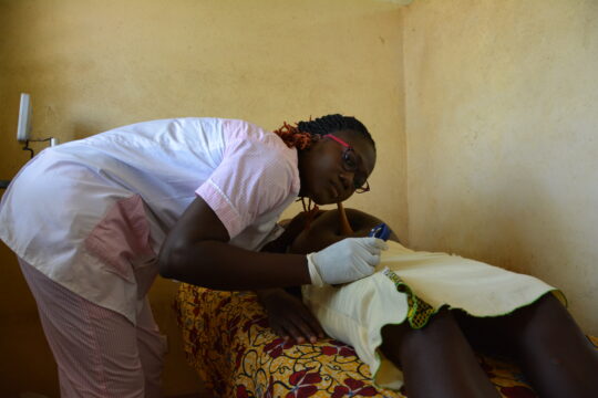 Togo: Handgriffe, die Leben retten