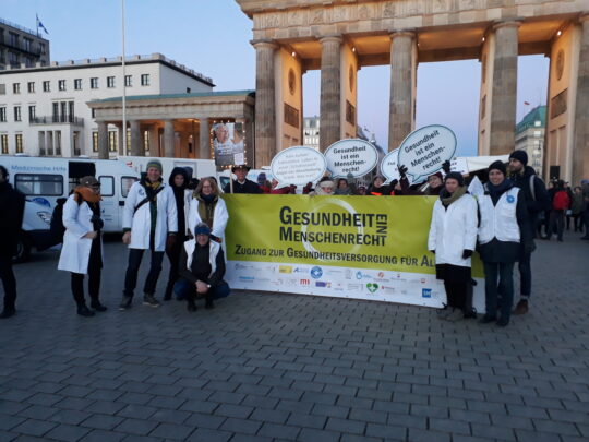 Barrieren niederreißen! Kundgebung in Berlin