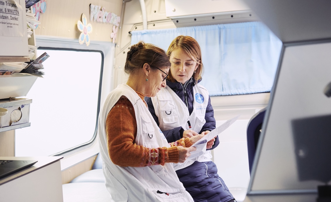 Beratung und Behandlung im Münchner open.med Behandlungsbus.