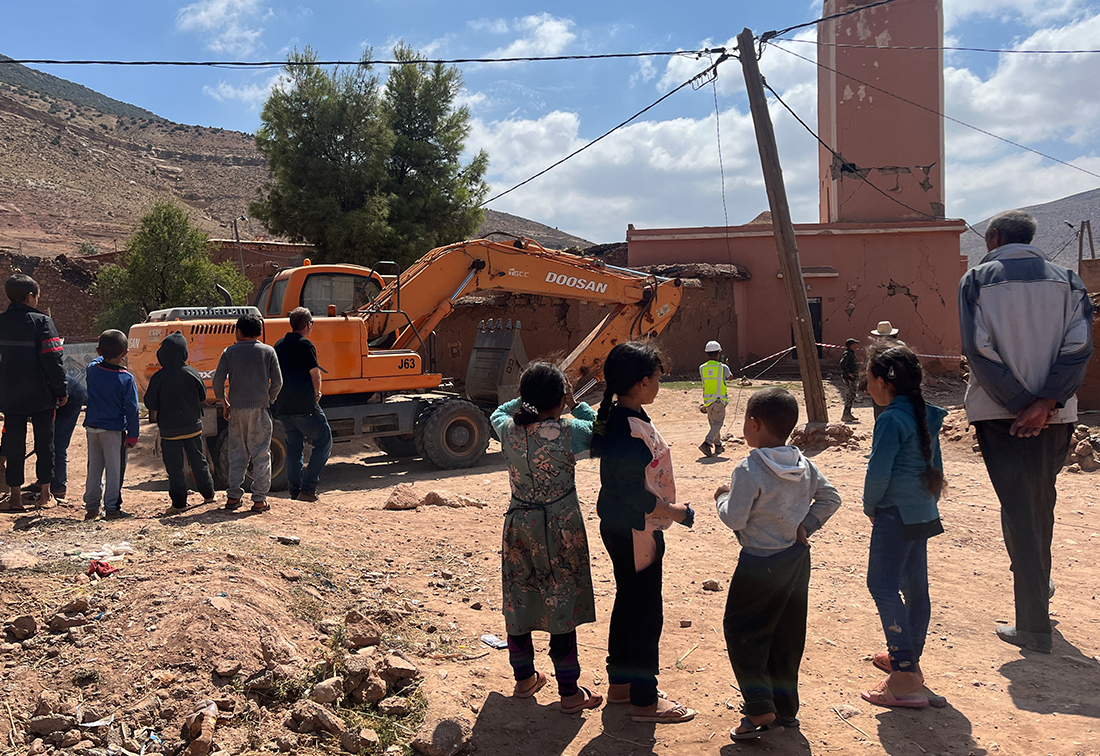Unterstützung bei Erdbebenschäden in Marokko.