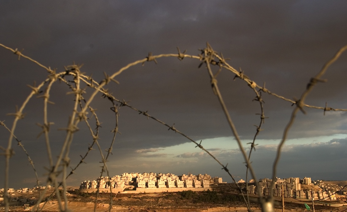 Blick durch den Stacheldraht: Ärzte der Welt leistet Nothilfe, nachdem der Konflikt in Palästina erneut eskaliert. 