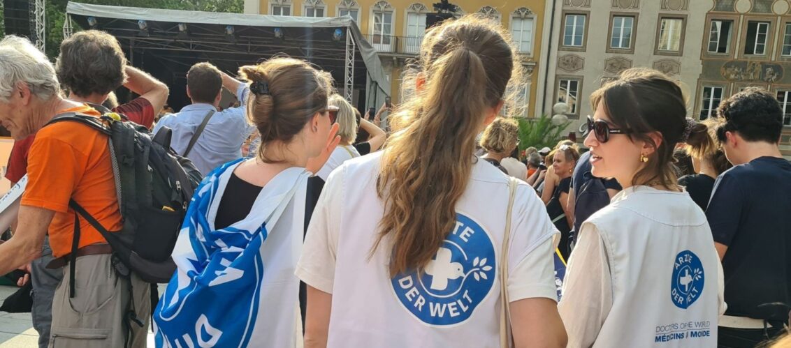 Mitarbeiter von Ärzte der Welt auf einer Demonstration in München. Foto: Ärzte der Welt