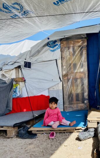 Gestrandet. Eingesperrt. Ohne Zuhause!