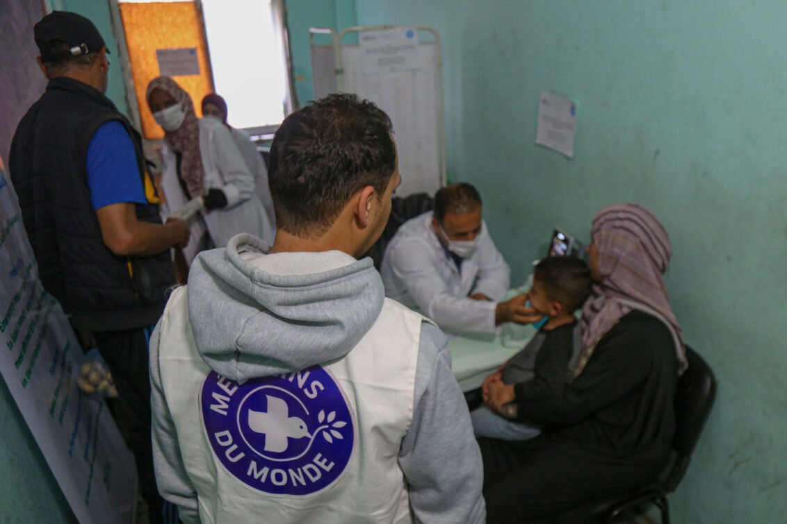 Willkürliche Inhaftierungen: NGOs fordern Schutz für medizinisches Personal