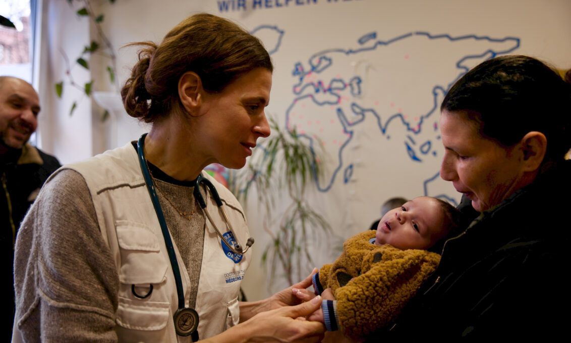 © Till Mayer In der Anlaufstelle von open.med München nehmen Menschen ohne Krankenversicherung medizinische Hilfe in Anspruch.