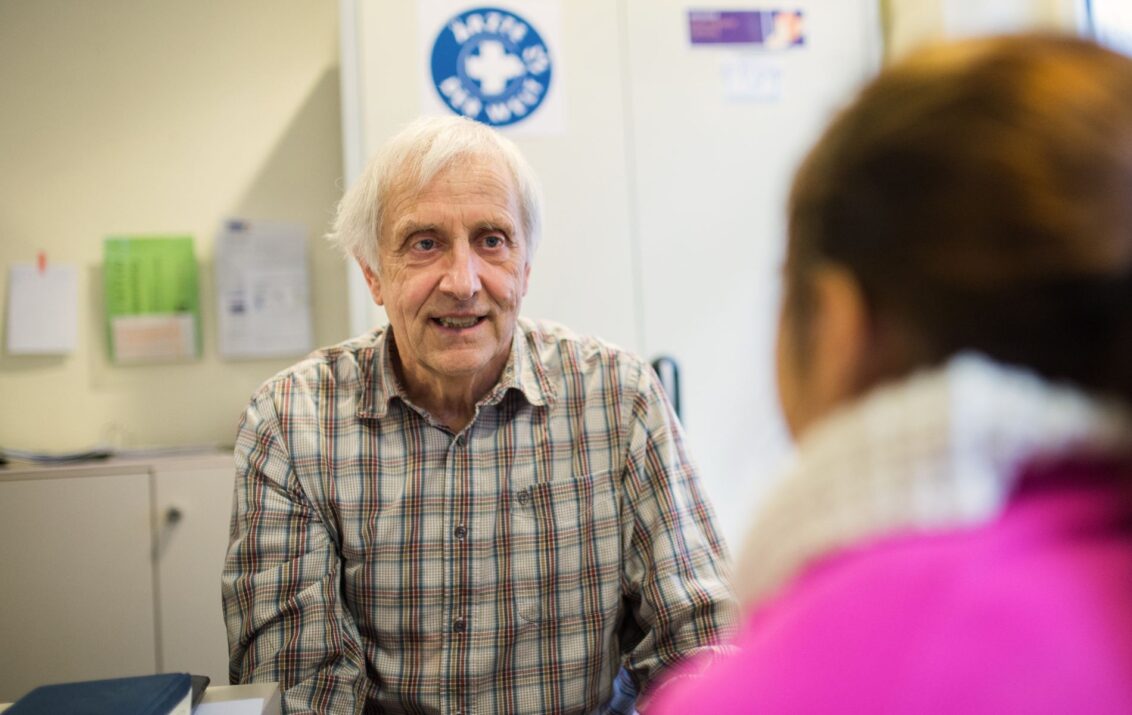 Sprechstunde in der Anlaufstelle in Hamburg.