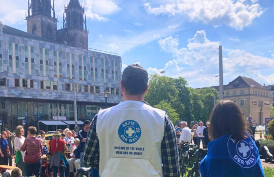 Mitarbeitende von Ärzte der Welt bei einer Demo in Magdeburg. © Ärzte der Welt