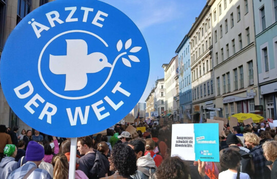 Demonstration in Berlin mit Ärzte der Welt Visuals. © Ärzte der Welt